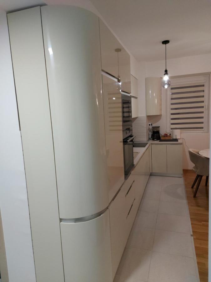 Luxury Apartment Iva II Skopje Luaran gambar
